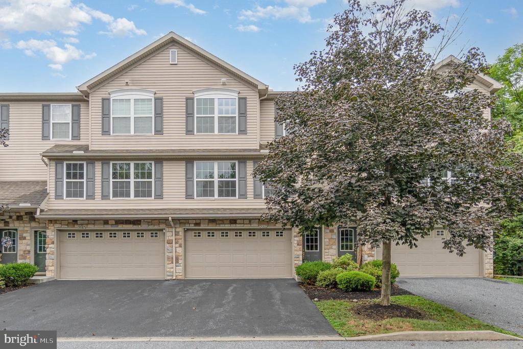 9089 Joyce Ln
