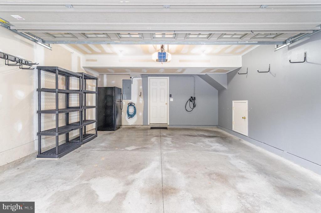 9089 Joyce Ln
