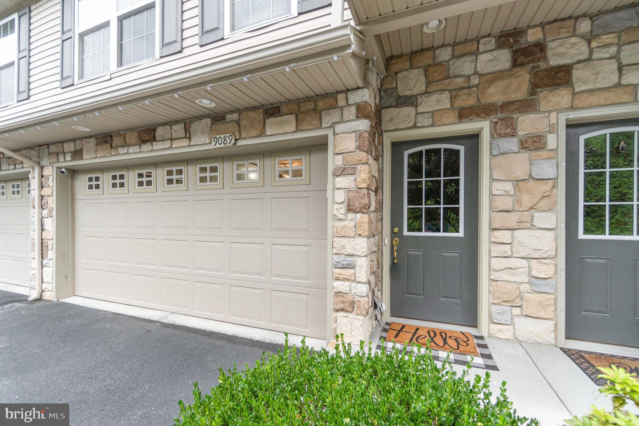 9089 Joyce Ln