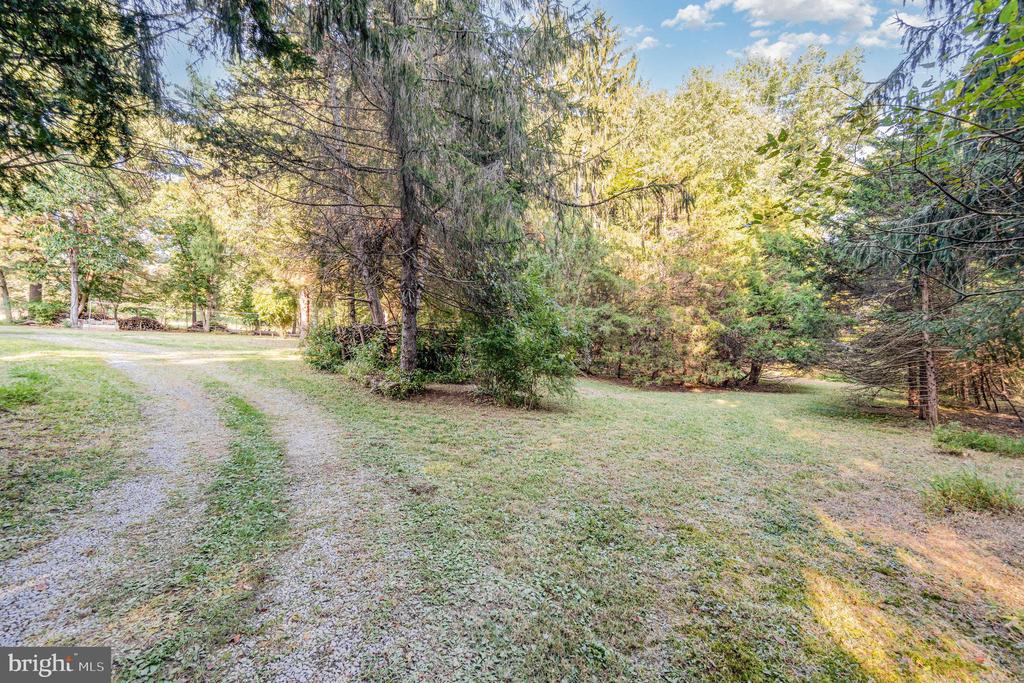 218 N HOERNERSTOWN ROAD N