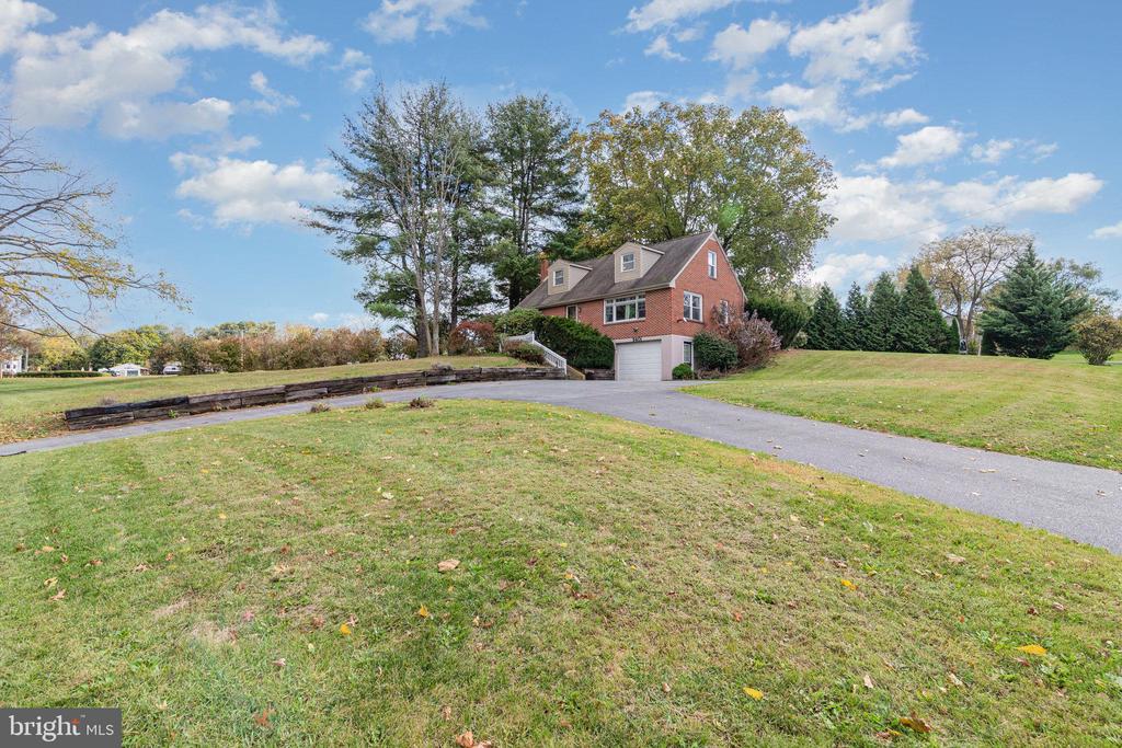 6401 LINGLESTOWN ROAD