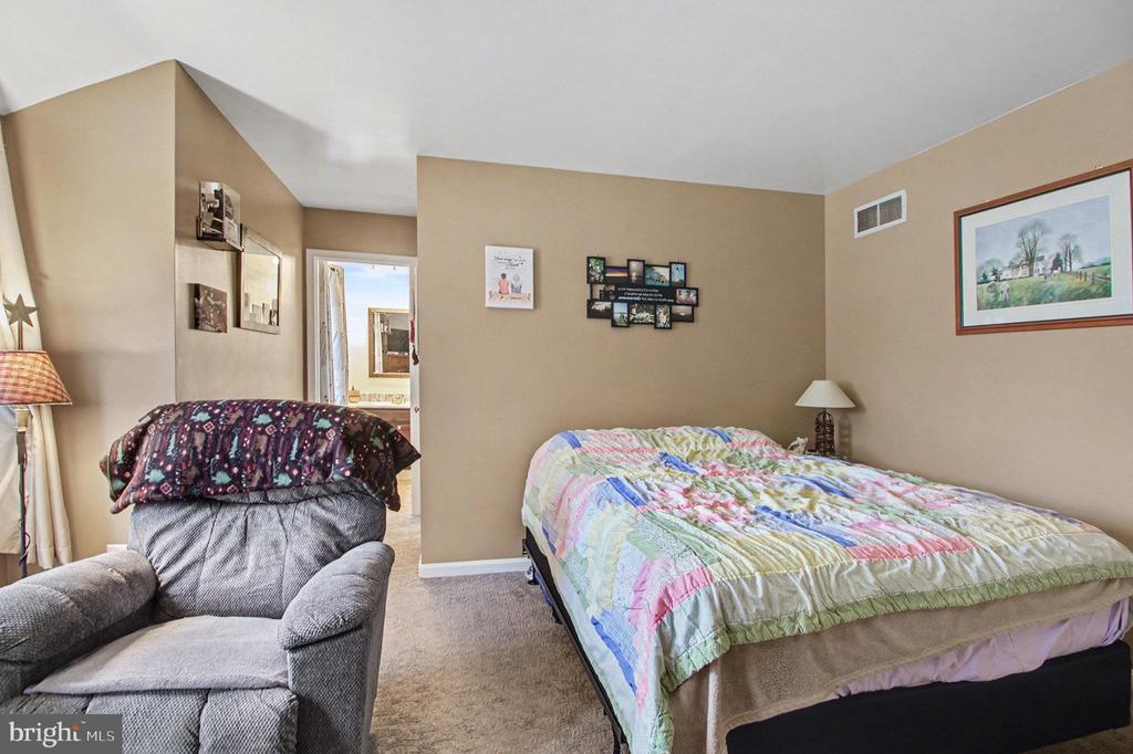 2248 WEXFORD ROAD