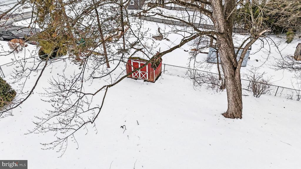 909 SUNNYSIDE ROAD