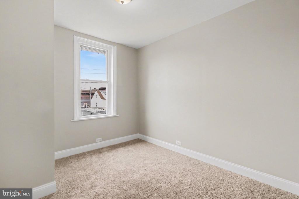 644 S 2ND STREET