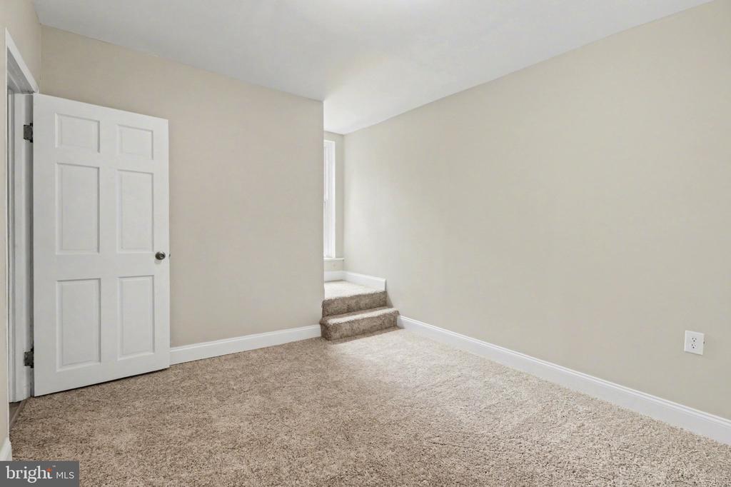 644 S 2ND STREET