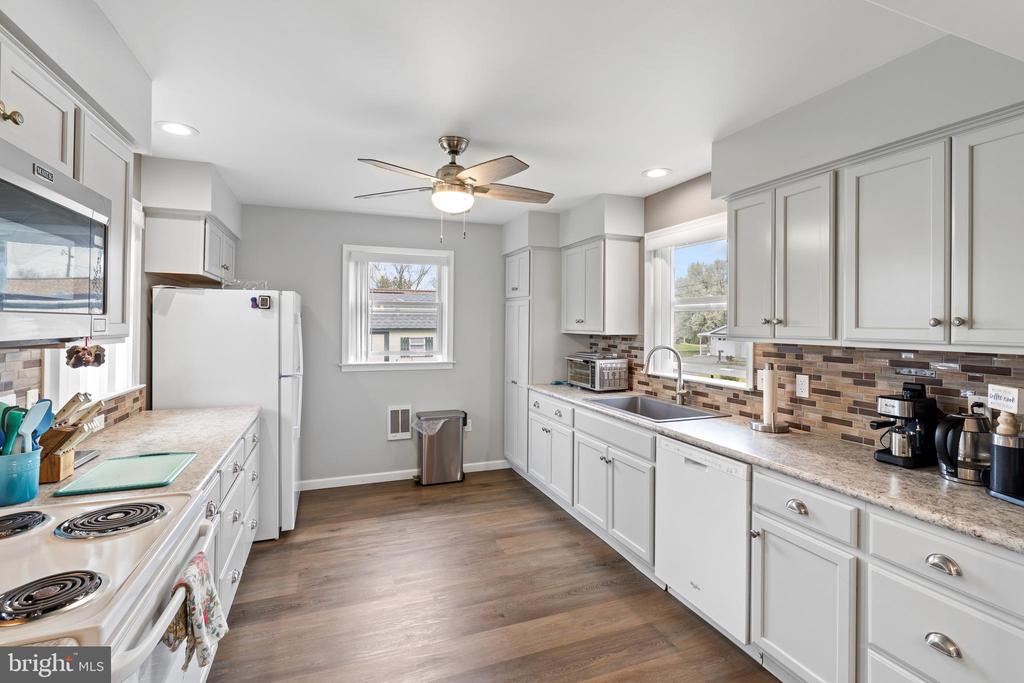 108 W BONNIE AVENUE