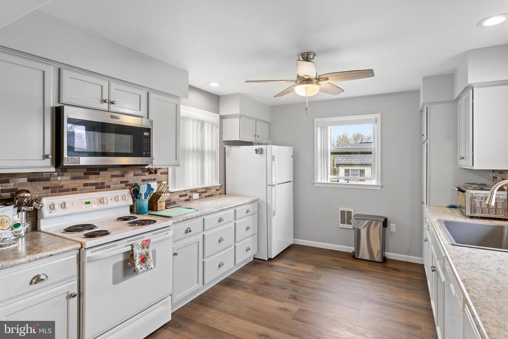 108 W BONNIE AVENUE