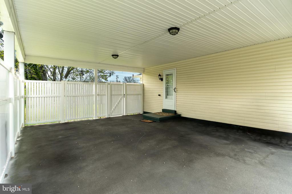 108 W BONNIE AVENUE