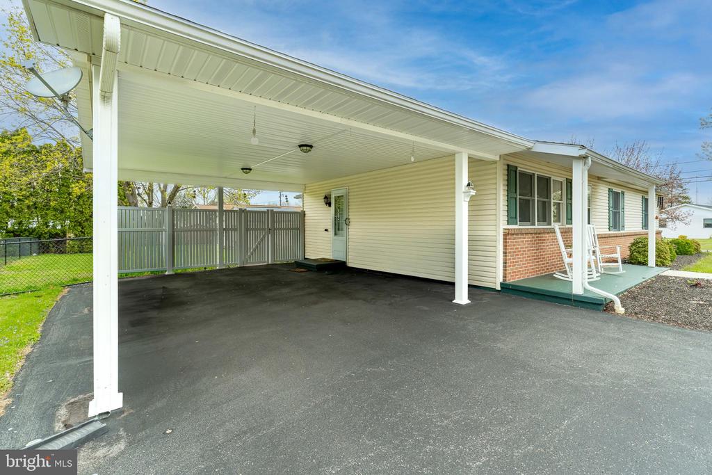 108 W BONNIE AVENUE