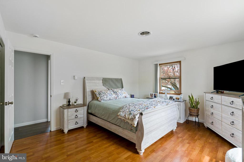 108 W BONNIE AVENUE
