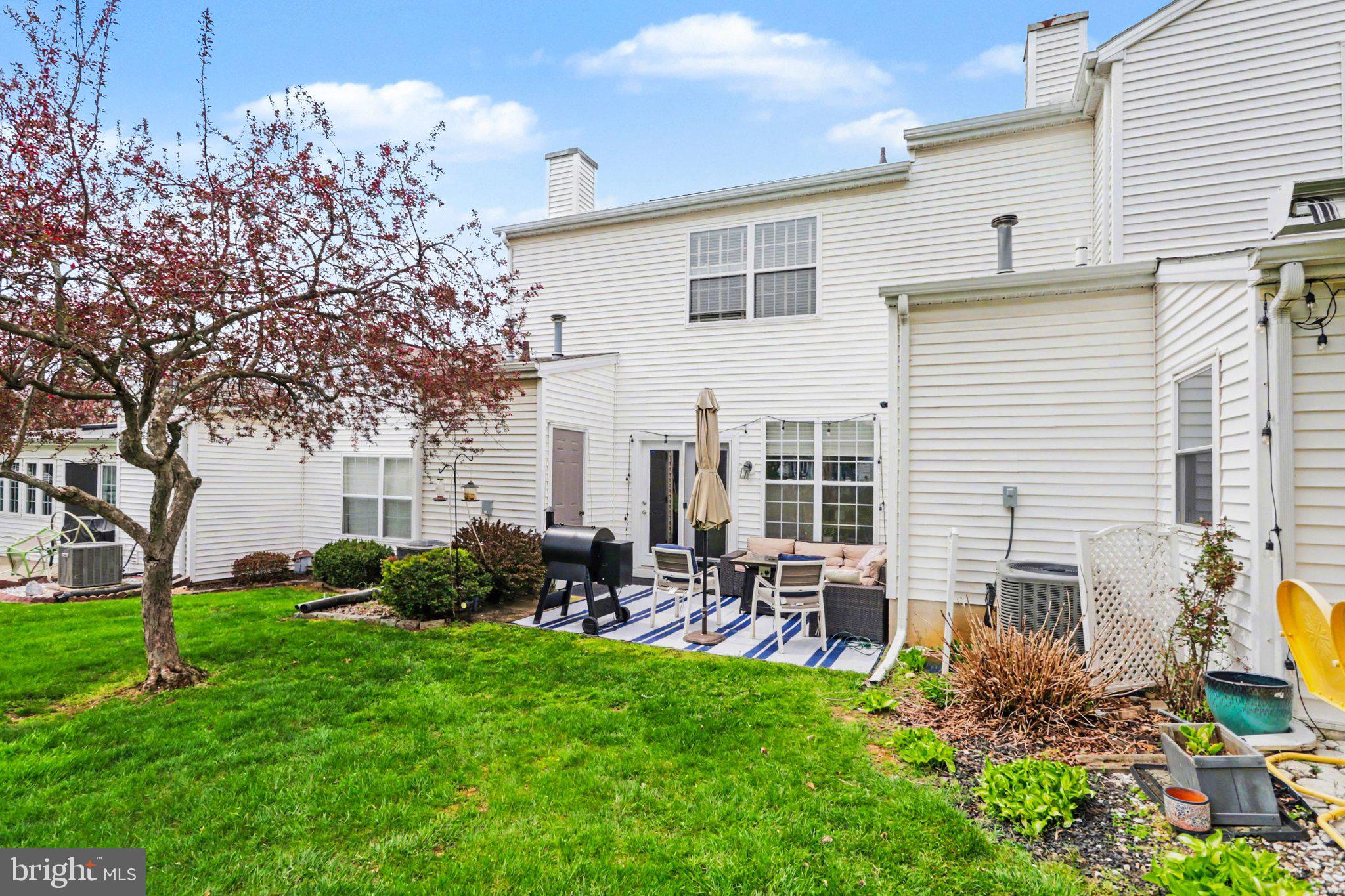 652 SPRINGHOUSE LANE