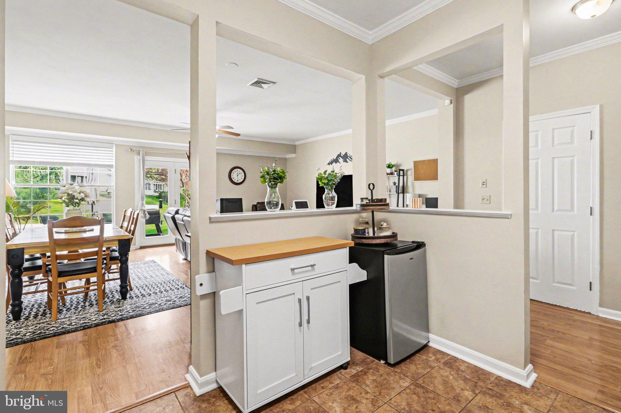 652 SPRINGHOUSE LANE