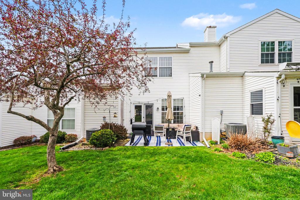 652 SPRINGHOUSE LANE