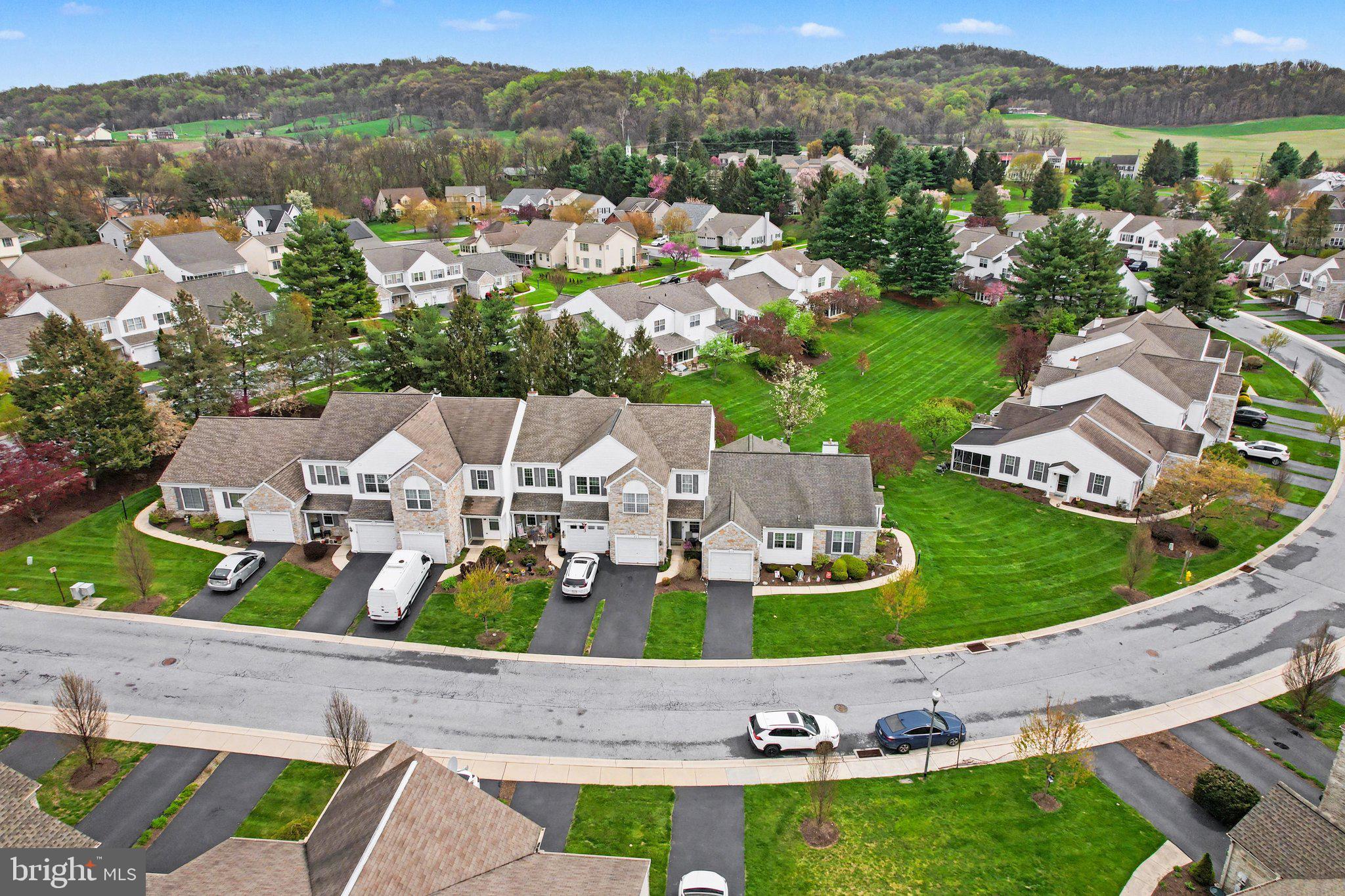 652 SPRINGHOUSE LANE