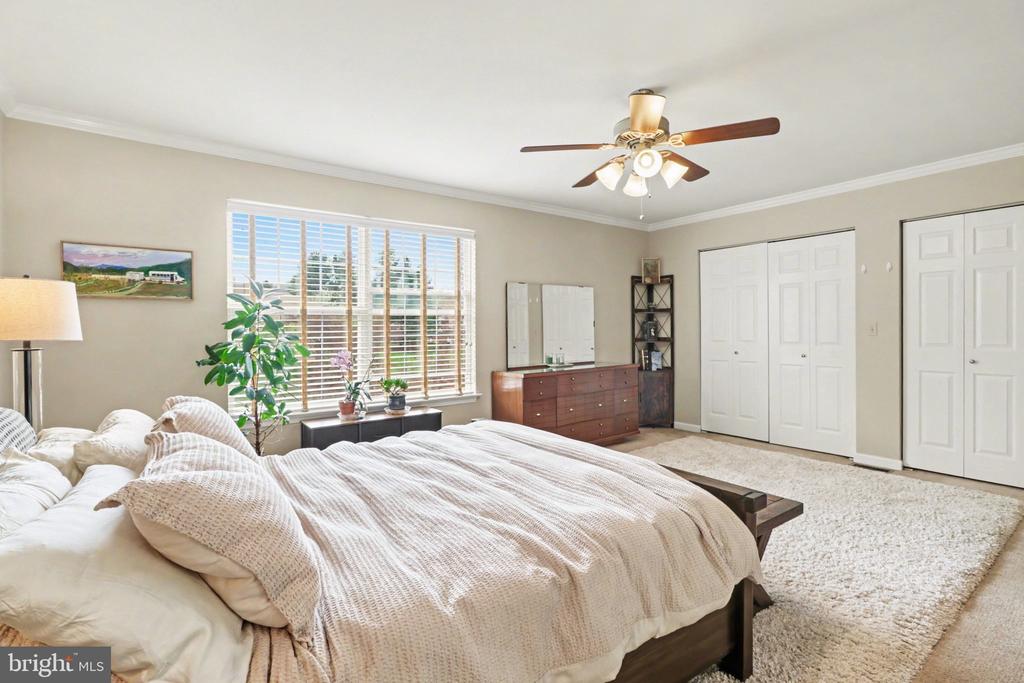 652 SPRINGHOUSE LANE