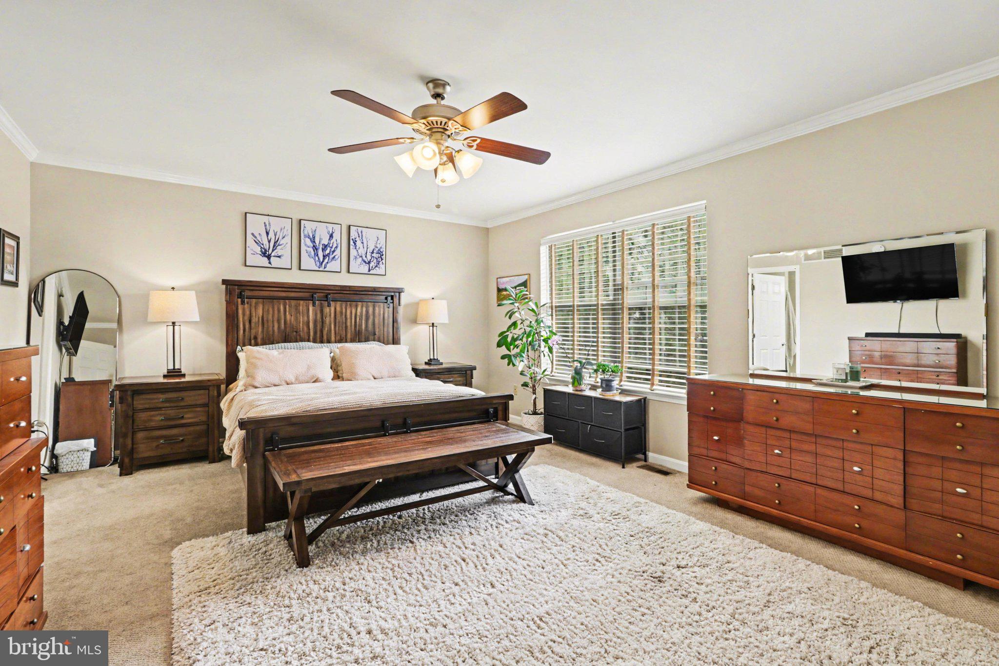 652 SPRINGHOUSE LANE