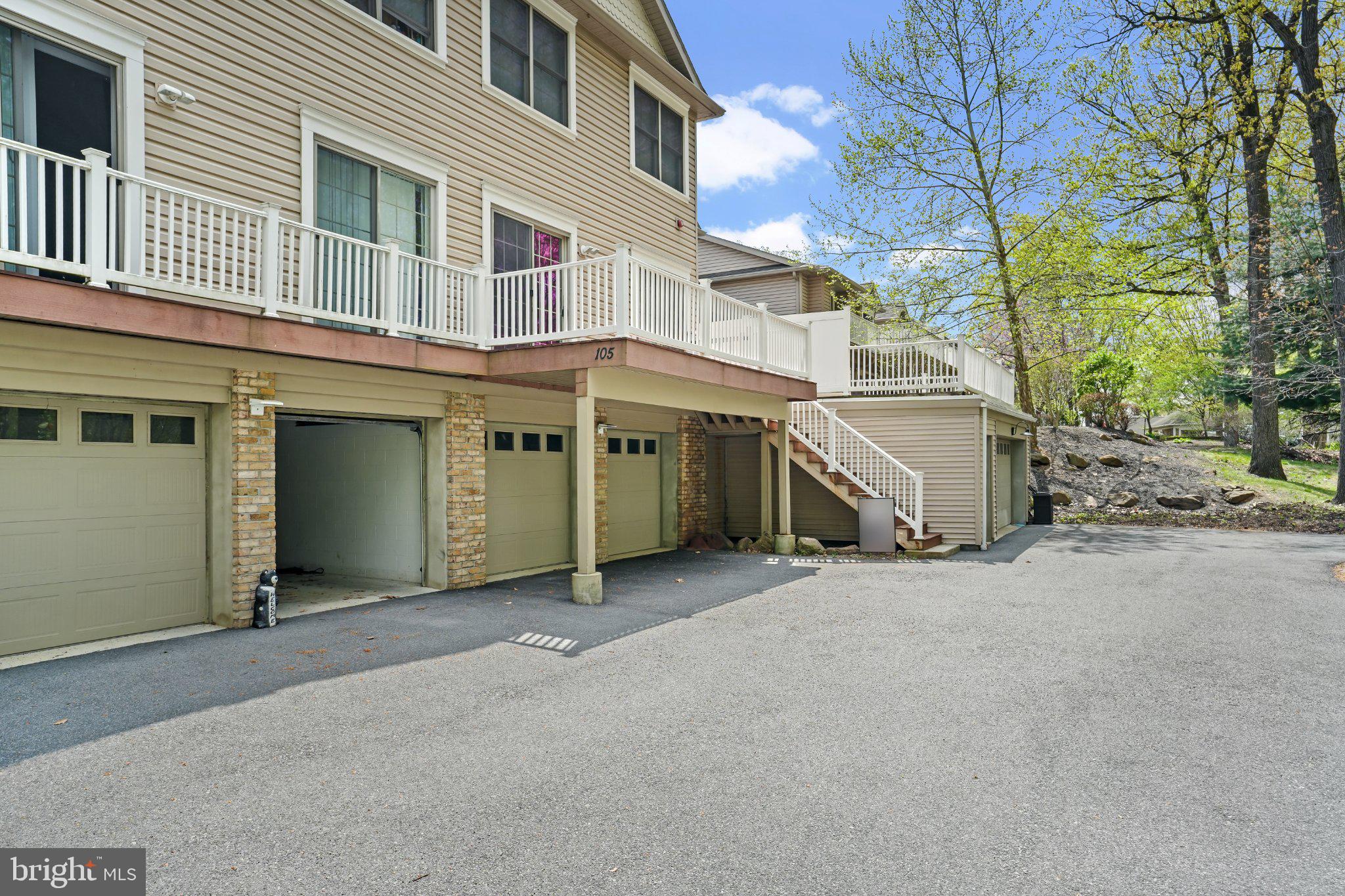 105 HIGH POINTE DRIVE
