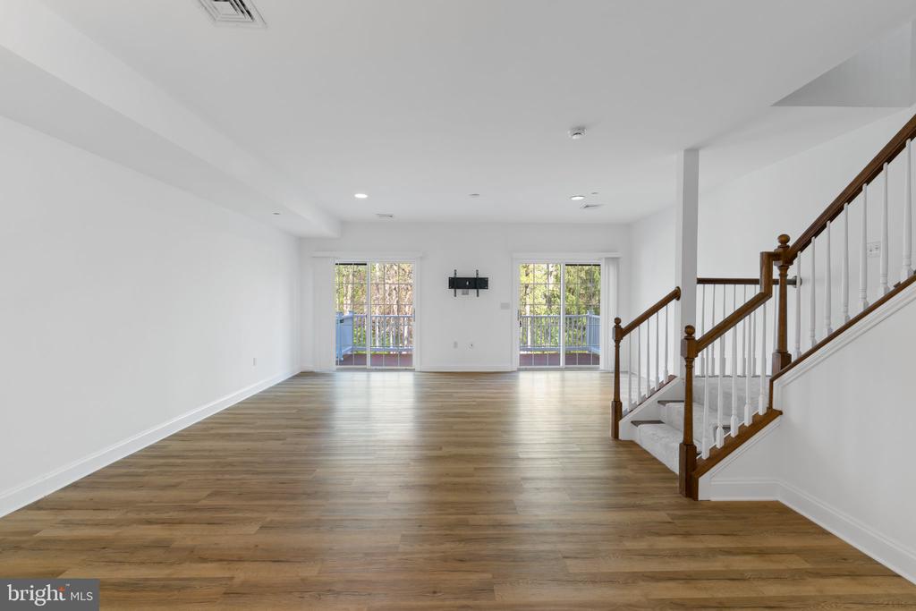 105 HIGH POINTE DRIVE