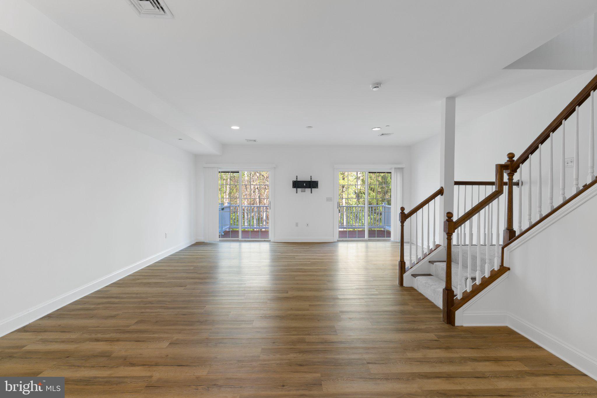 105 HIGH POINTE DRIVE