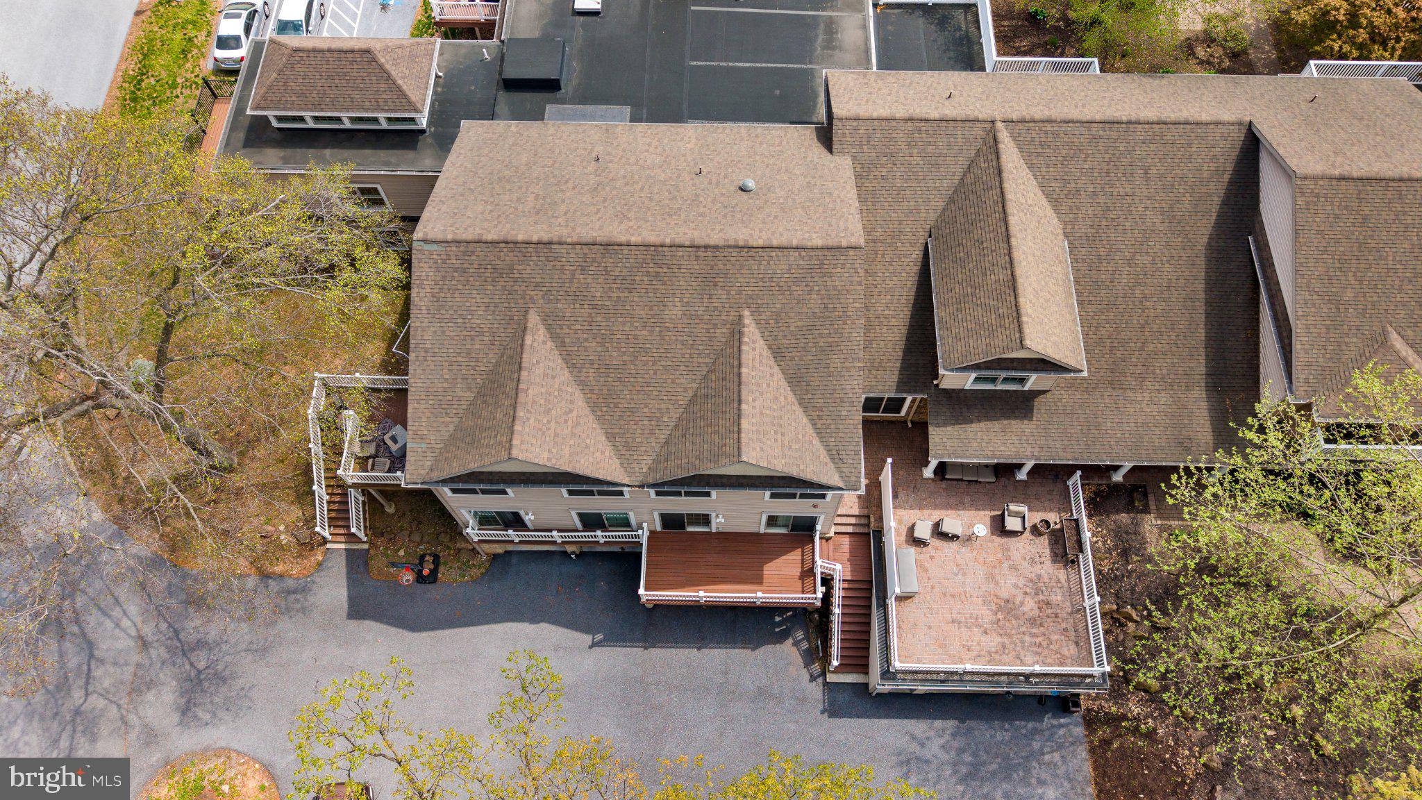 105 HIGH POINTE DRIVE