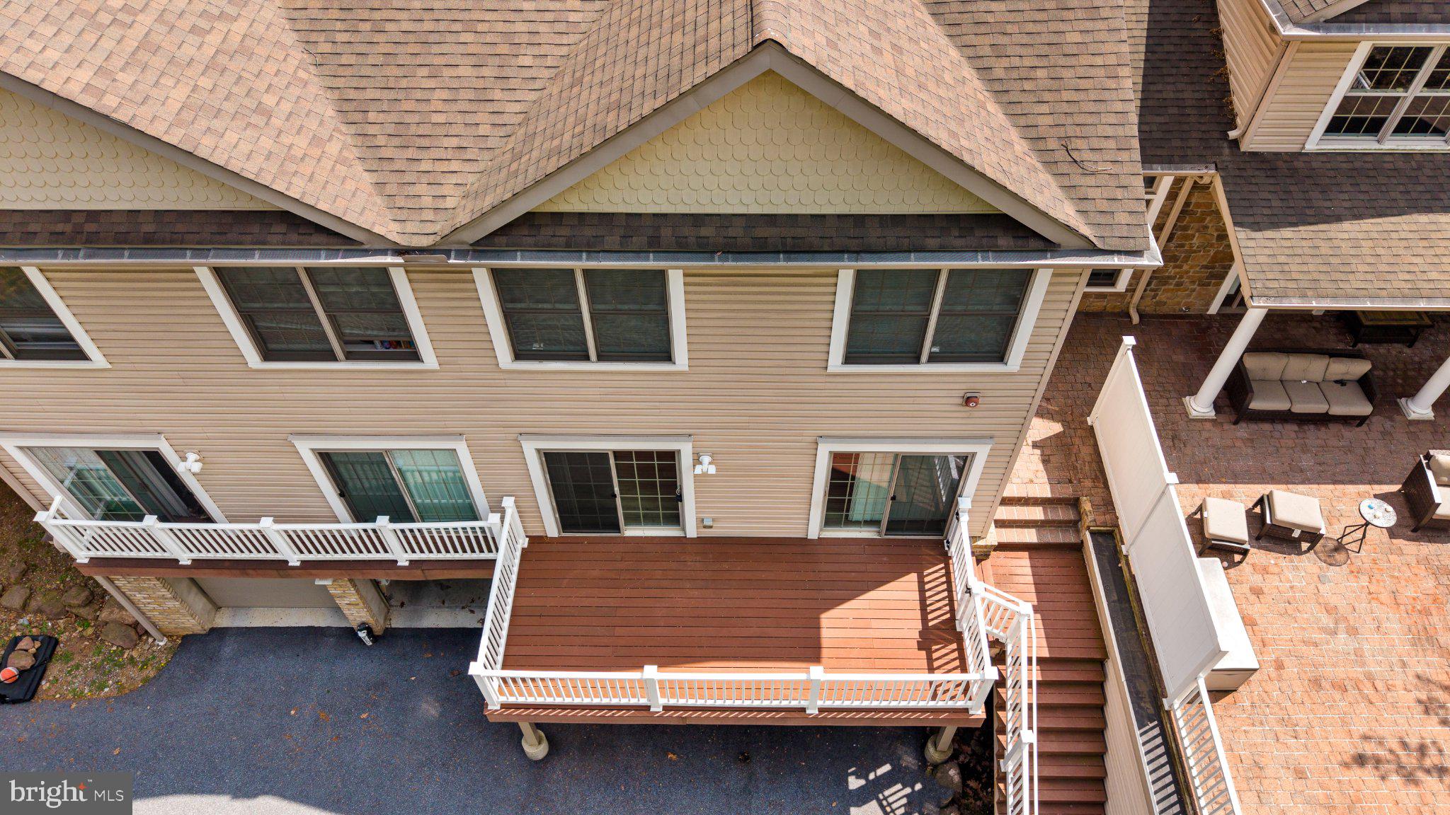 105 HIGH POINTE DRIVE