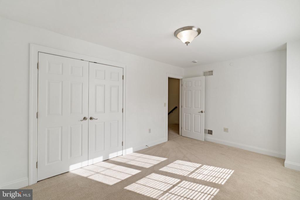 105 HIGH POINTE DRIVE