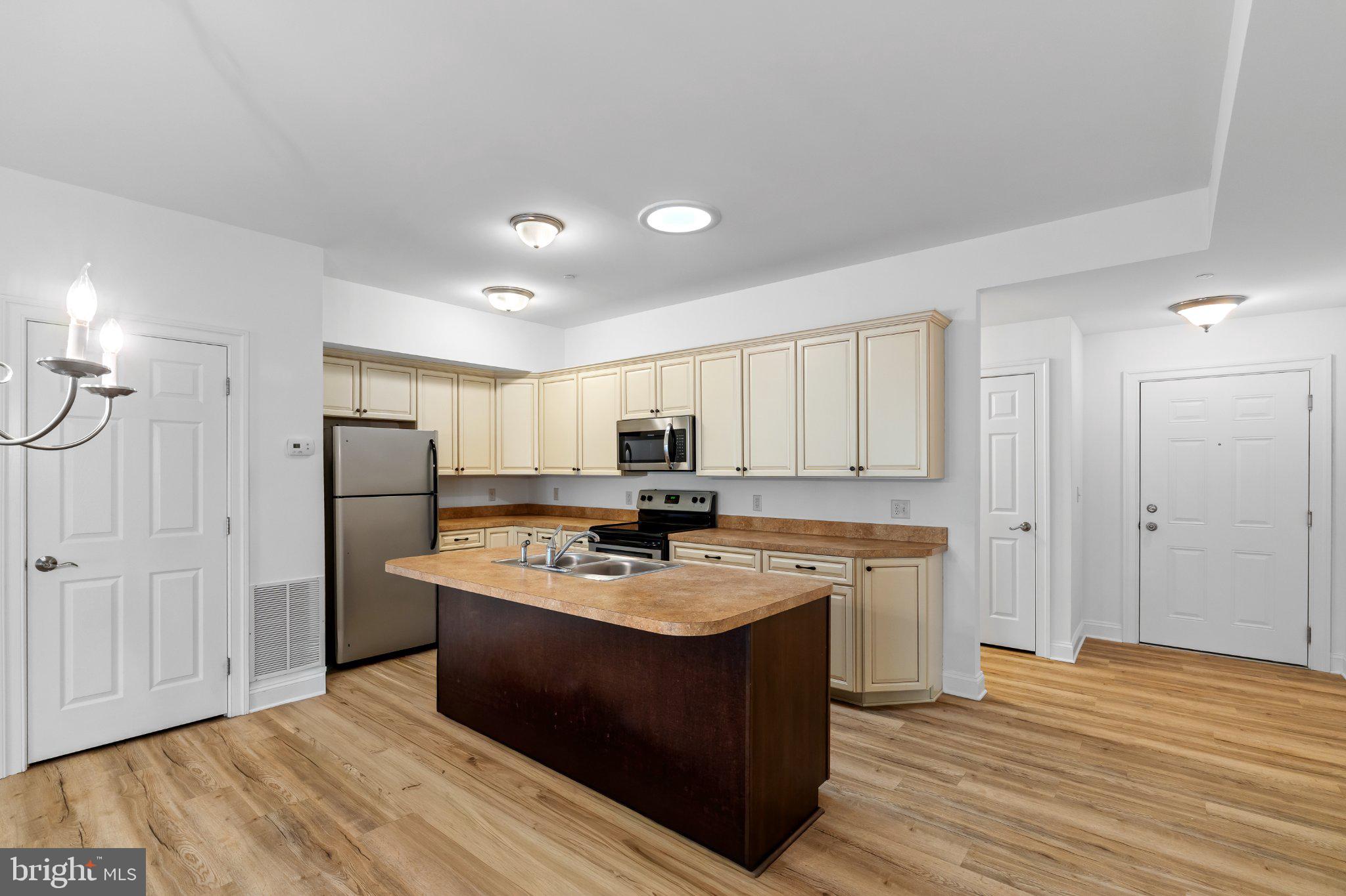 105 HIGH POINTE DRIVE