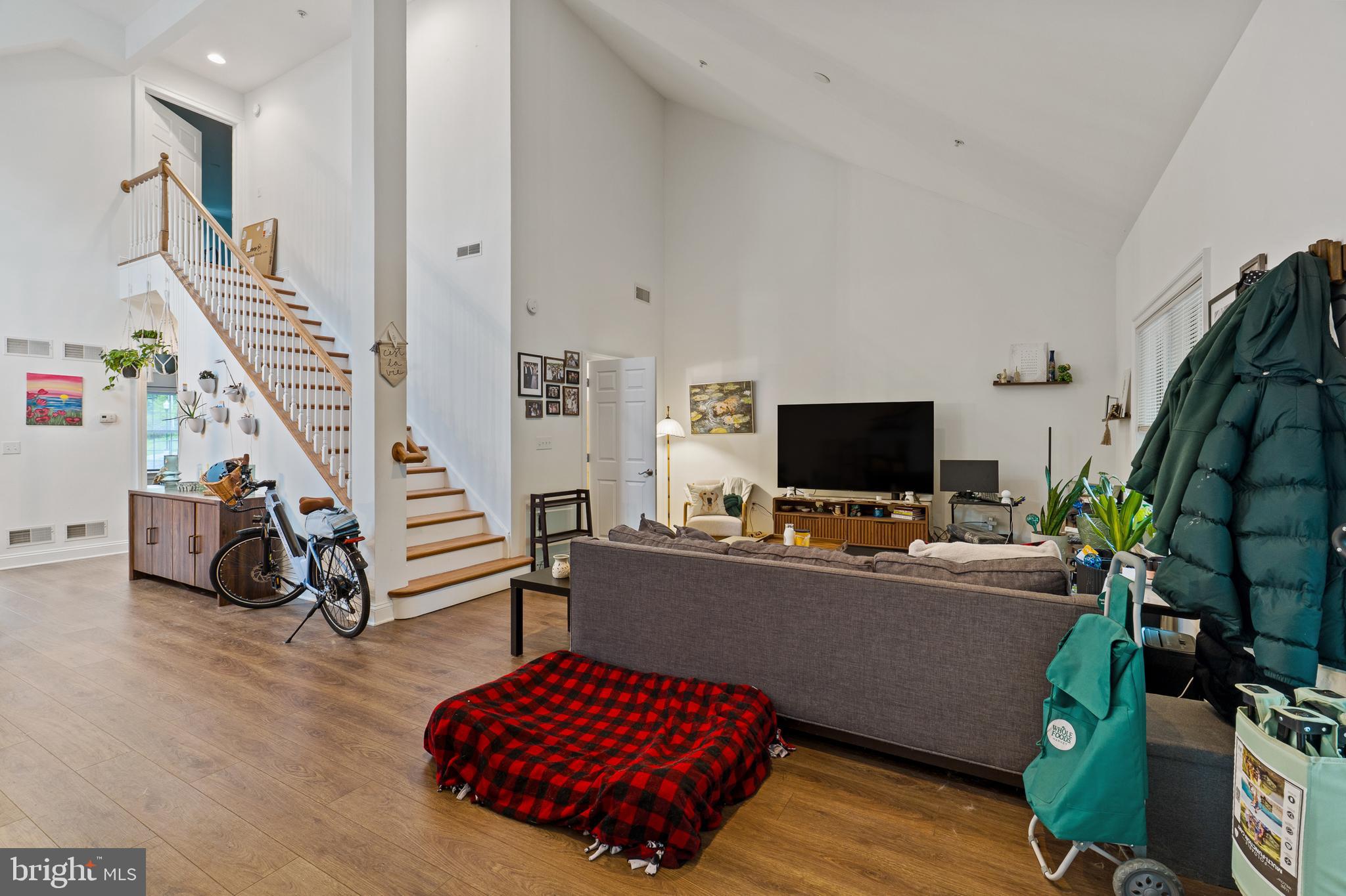 107 HIGH POINTE DRIVE