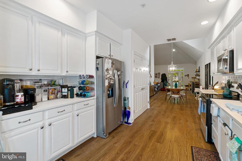107 HIGH POINTE DRIVE
