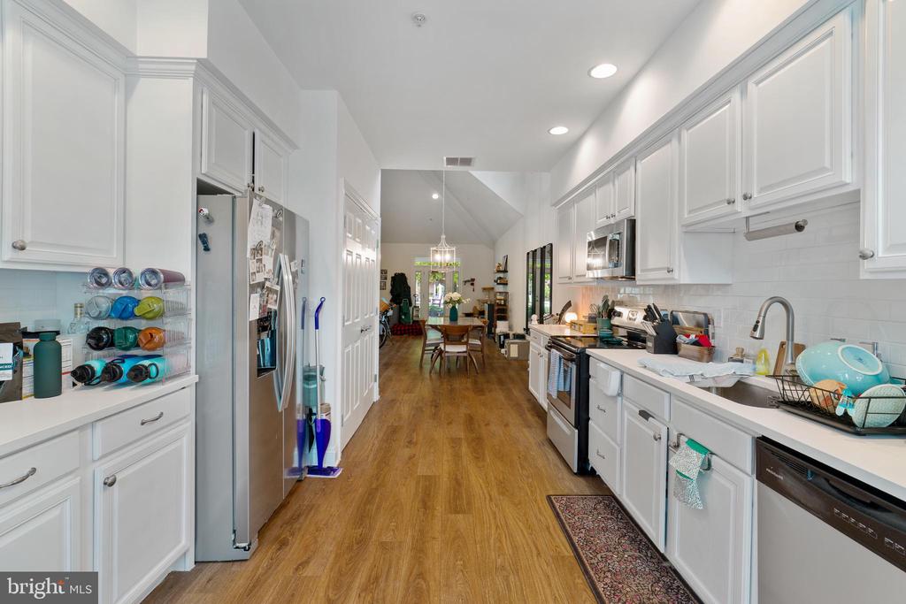 107 HIGH POINTE DRIVE