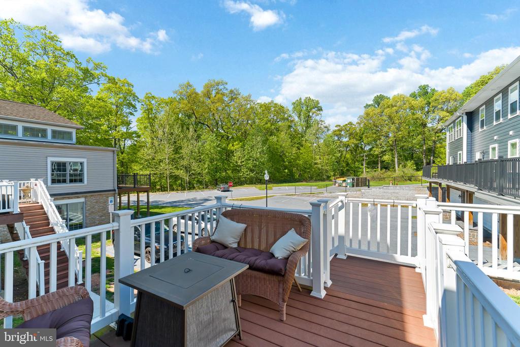 108 HIGH POINTE DRIVE