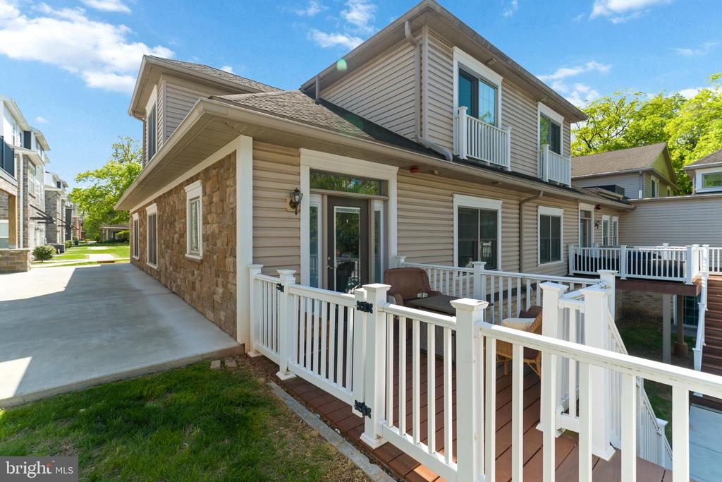 108 HIGH POINTE DRIVE