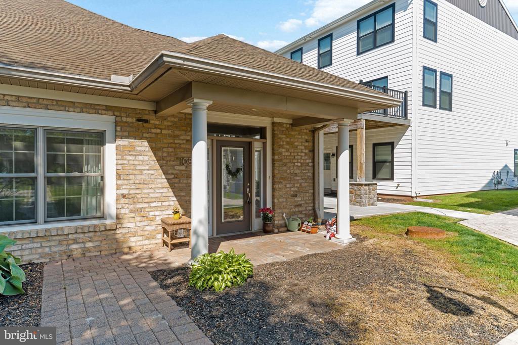 108 HIGH POINTE DRIVE