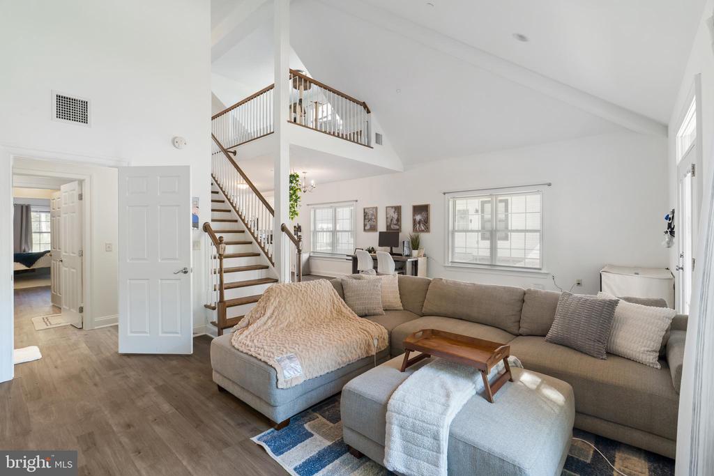 108 HIGH POINTE DRIVE
