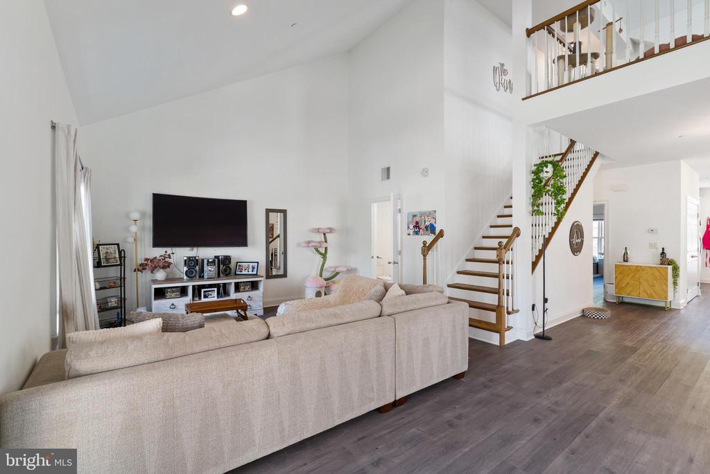 108 HIGH POINTE DRIVE