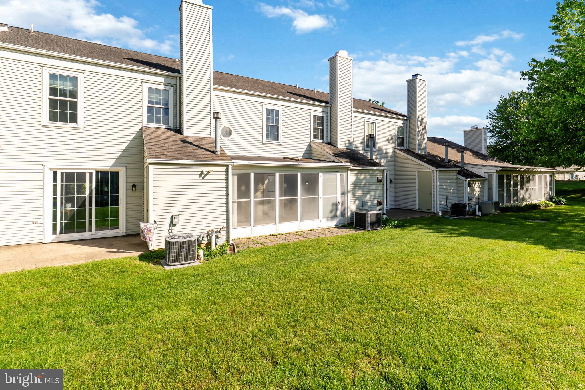2046 WEXFORD ROAD