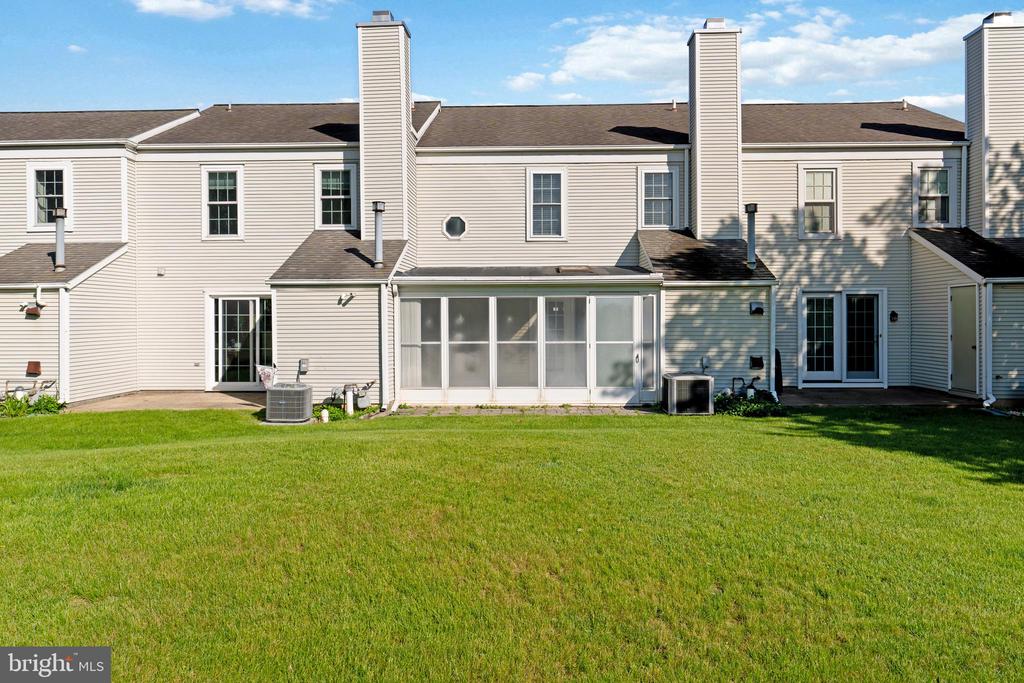 2046 WEXFORD ROAD