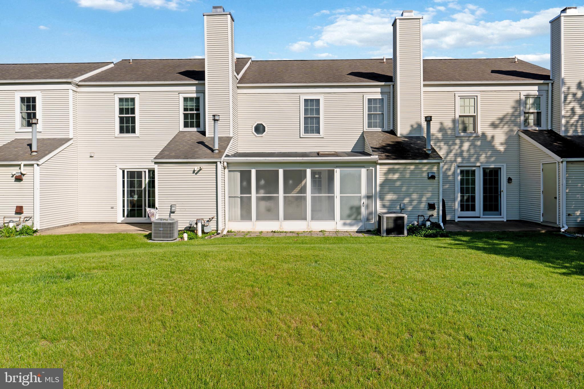 2046 WEXFORD ROAD