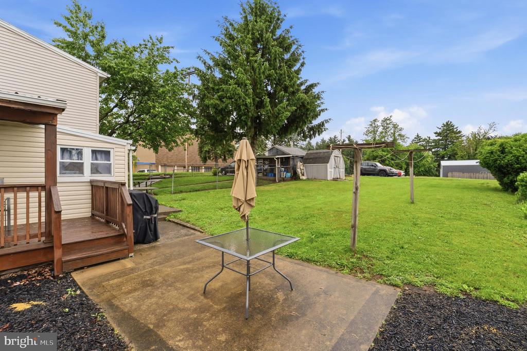 412 APPLE AVENUE