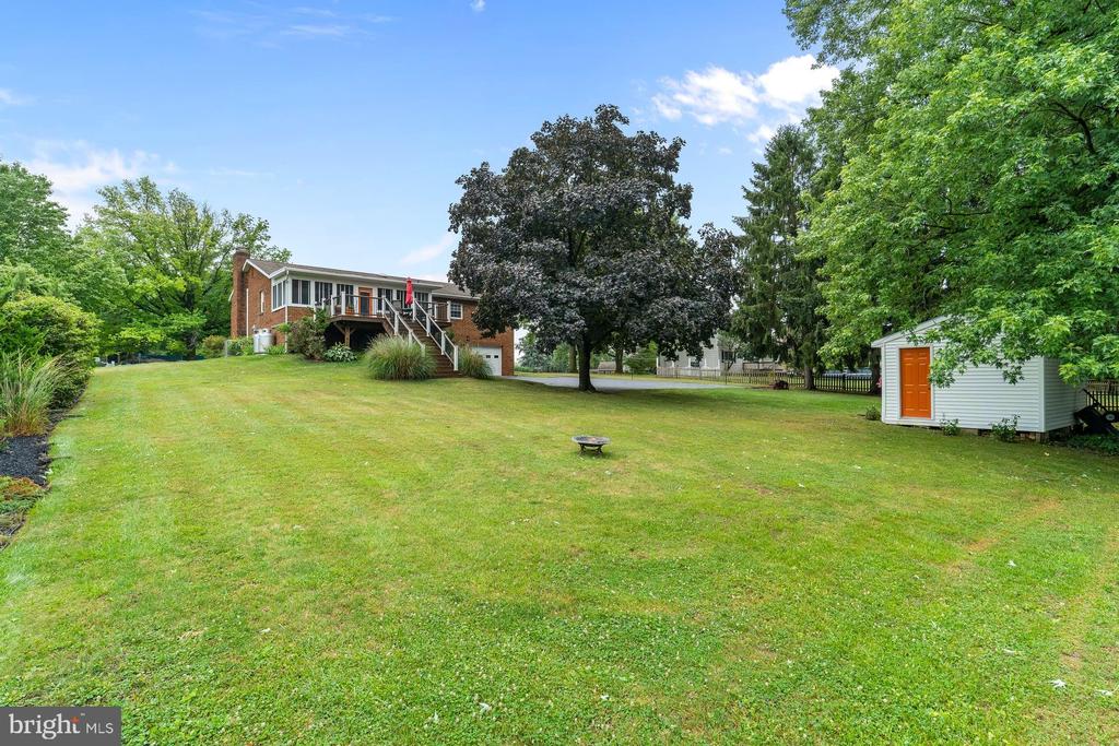 4462 WOODCREST DRIVE