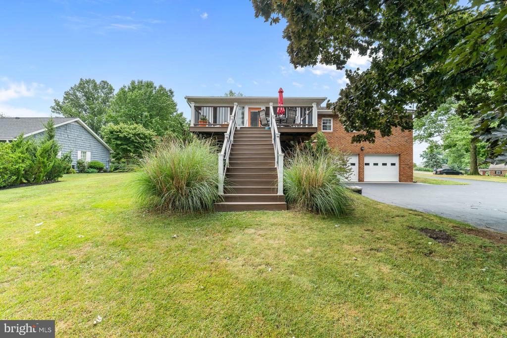 4462 WOODCREST DRIVE