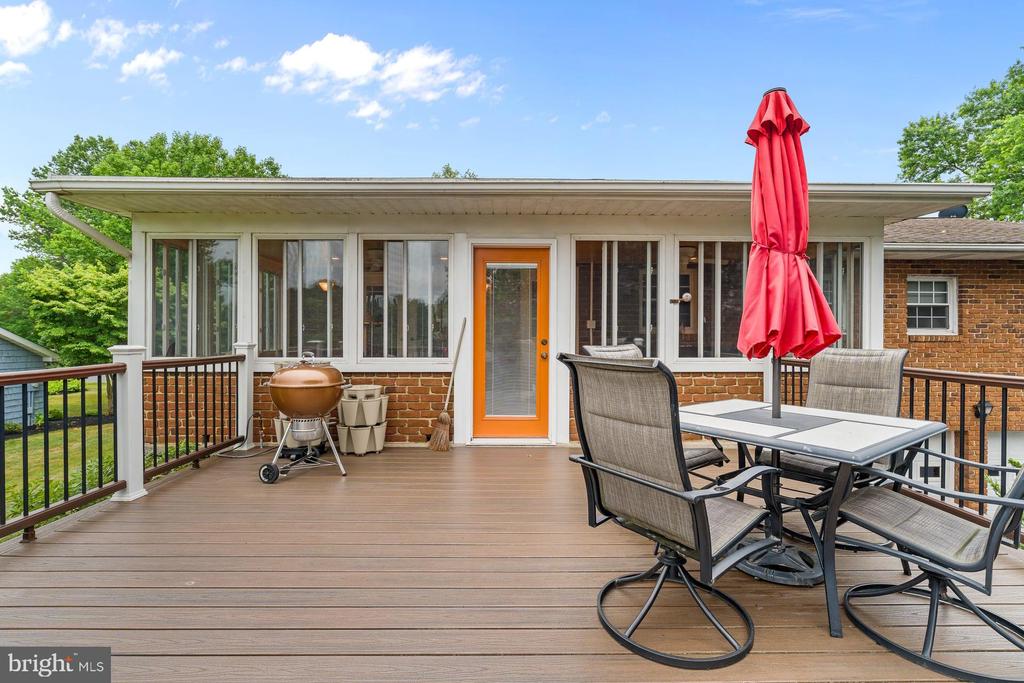 4462 WOODCREST DRIVE