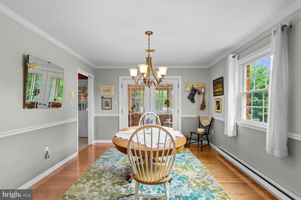 4462 WOODCREST DRIVE