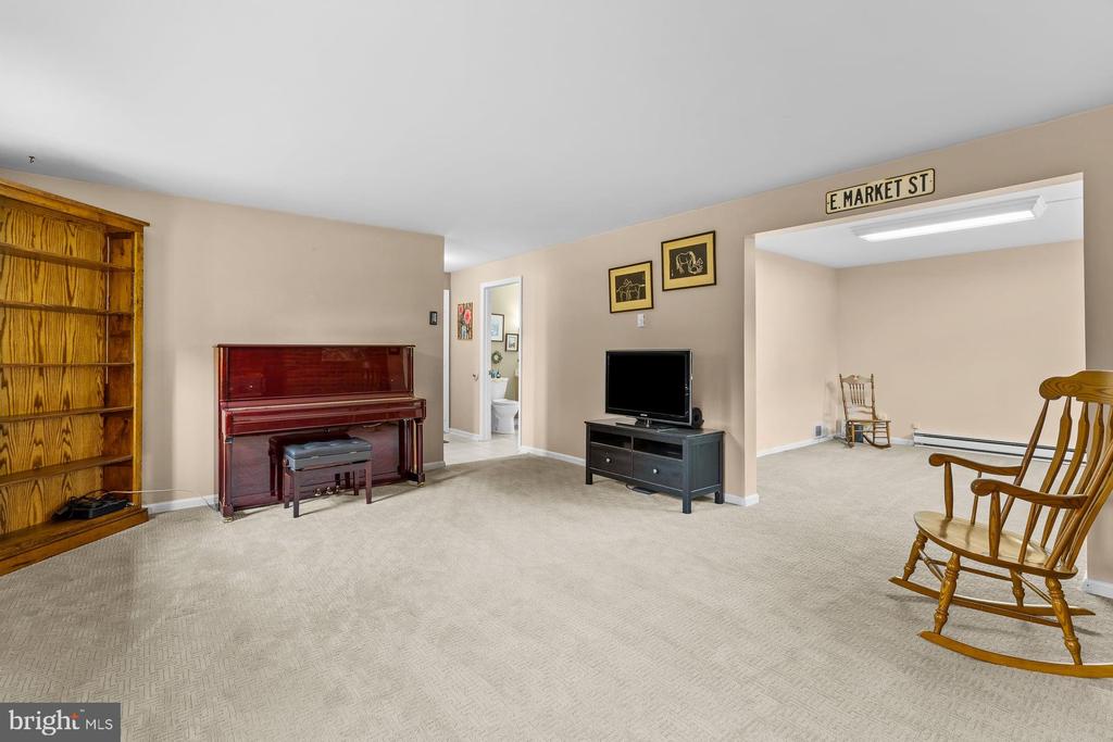 4462 WOODCREST DRIVE