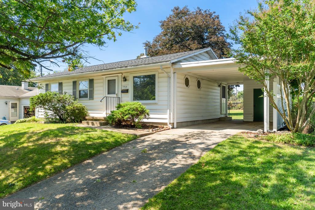 1010 COLLINGSWOOD