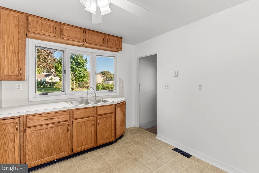 1010 COLLINGSWOOD