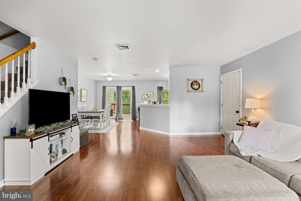 9113 JOYCE LANE