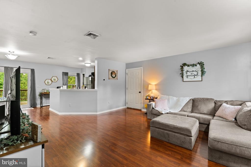 9113 JOYCE LANE