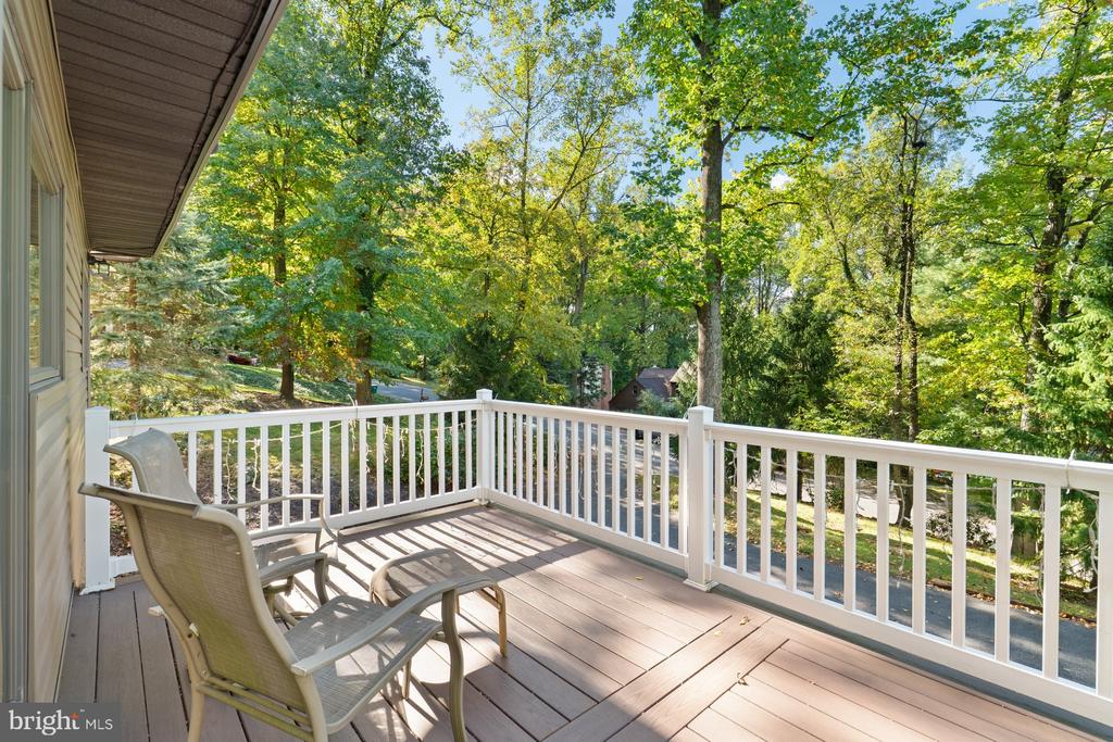 1426 SPRING HILL DRIVE