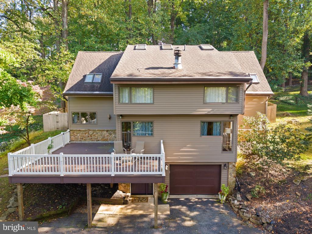 1426 SPRING HILL DRIVE